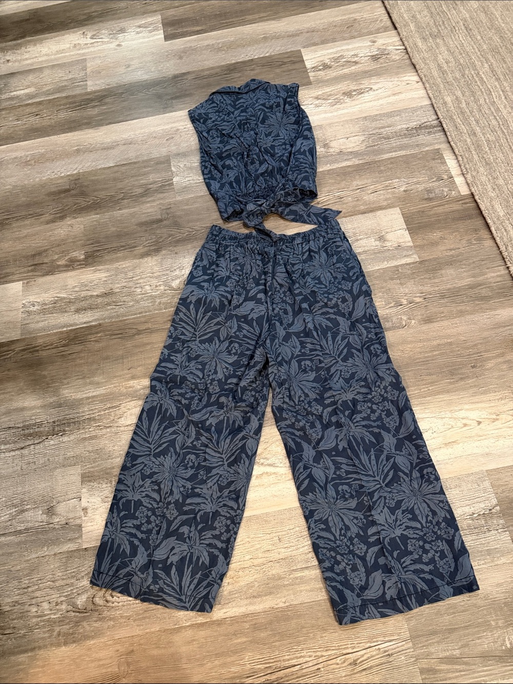 Jane and Delancey Navy Floral Wide-Leg Jumpsuit Set - Picture 2 of 4